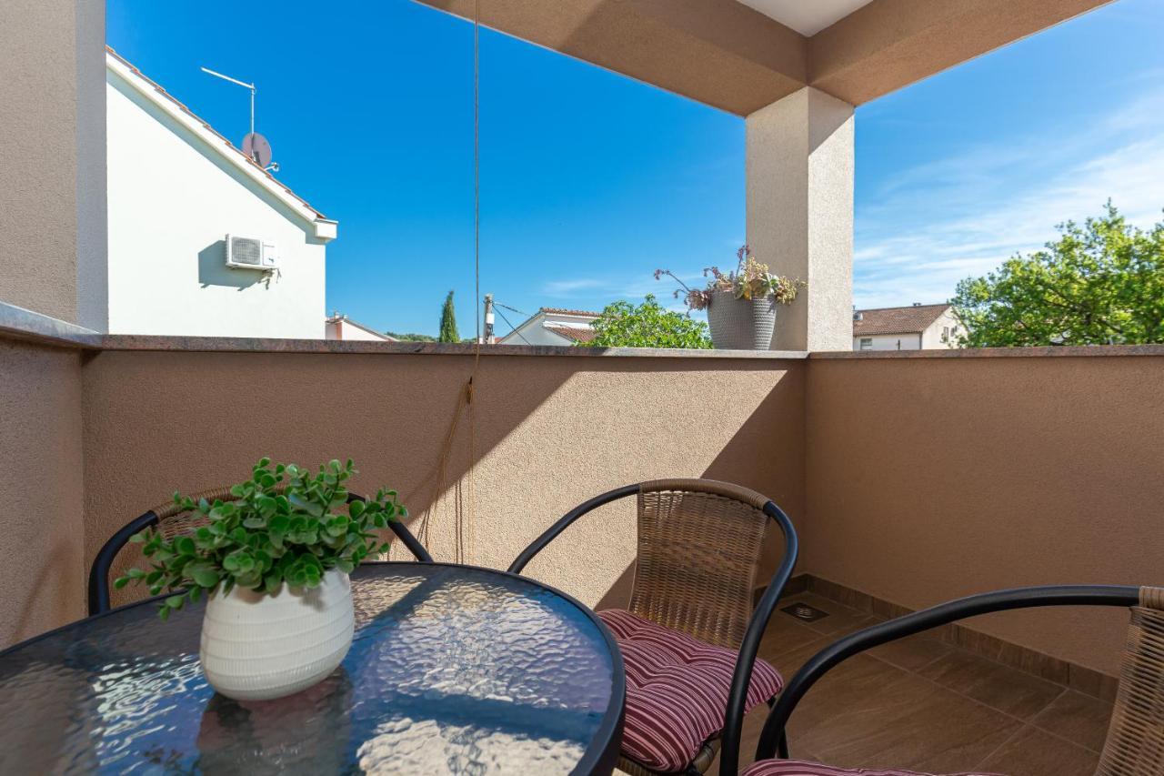 D&D Apartmani Biograd Na Moru Zewnętrze zdjęcie